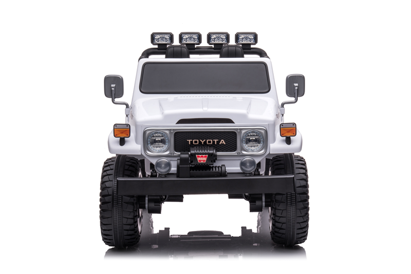 Load image into Gallery viewer, 24v licenced Toyota Land Cruiser Jeep 4x4 Ride on Car – White
