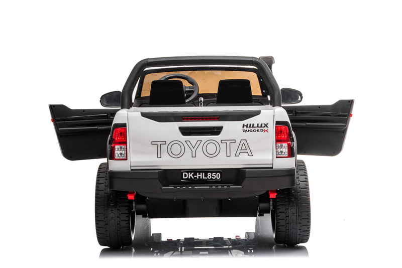 Load image into Gallery viewer, 24v x 14 Ah licensed 800 w 4x4 Toyota Hilux Kids Ride on Car White
